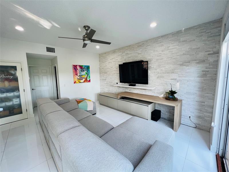 Image 15 of 88 For 18510 11th Ct