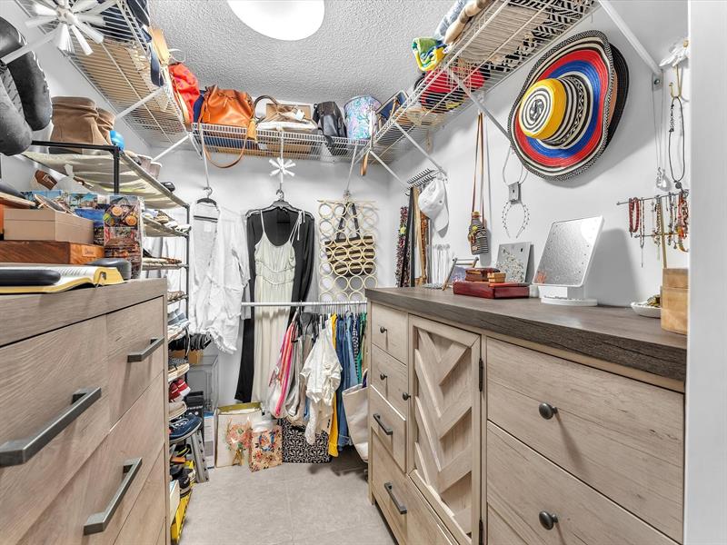 Image 25 of 39 For 7164 Ashmont Cir  204