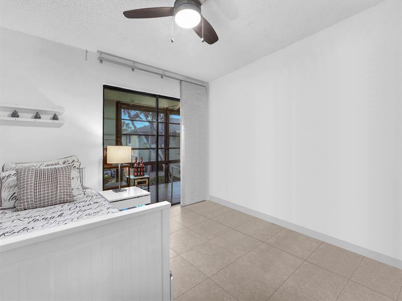 Image 29 of 39 For 7164 Ashmont Cir  204