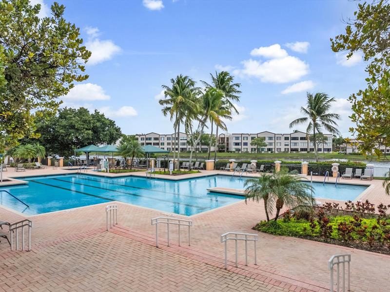 Image 34 of 39 For 7164 Ashmont Cir  204