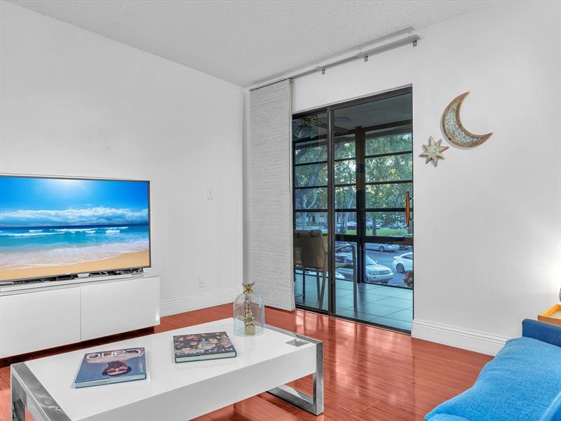 Image 8 of 39 For 7164 Ashmont Cir  204