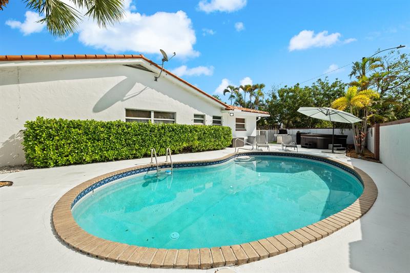Details for 2200 Ne 36th St, #1-2, Fort Lauderdale, FL 33308