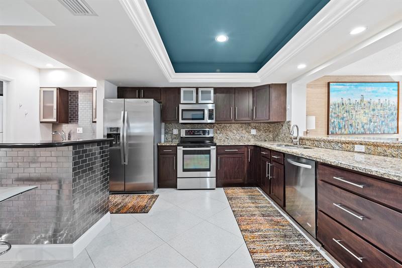 Image 16 of 40 For 2200 Ne 36th St, #1-2