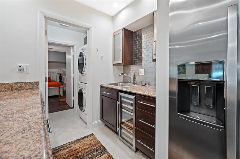 Image 18 of 40 For 2200 Ne 36th St, #1-2