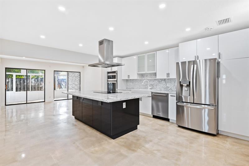 Image 8 of 40 For 2200 Ne 36th St, #1-2