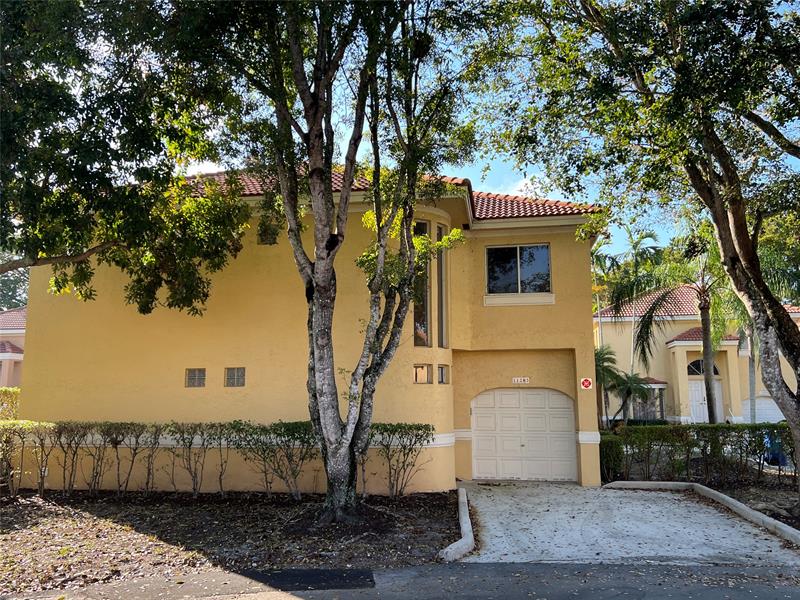 Details for 11285 Lakeview Drive  35, Coral Springs, FL 33071