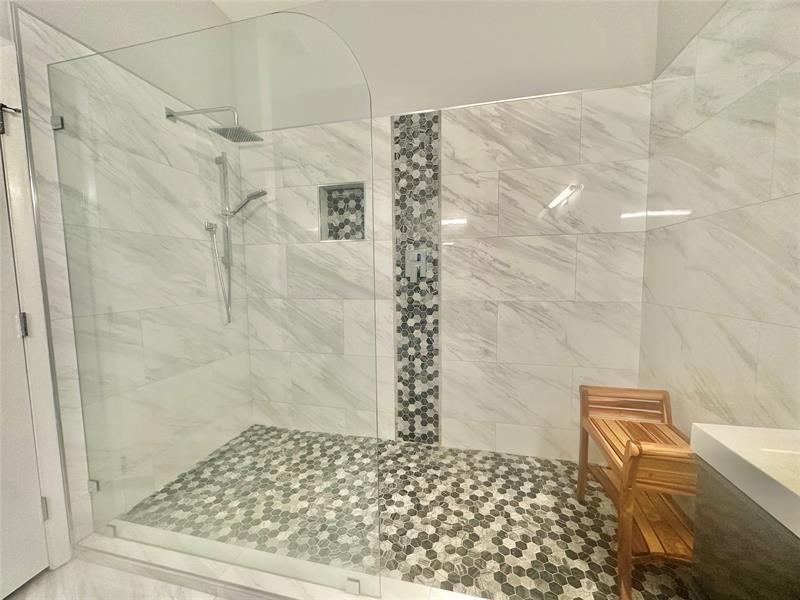Image 3 of 30 For 5379 Verona Dr  E