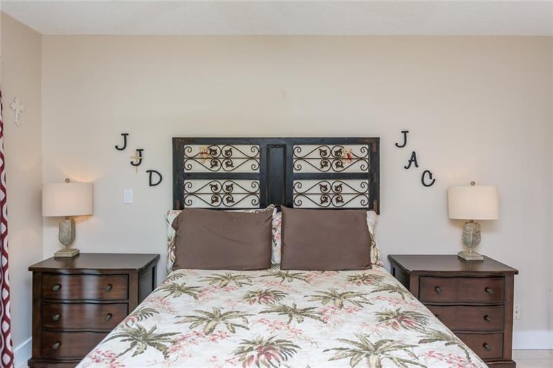 Image 27 of 48 For 1839 Middle River Dr  204