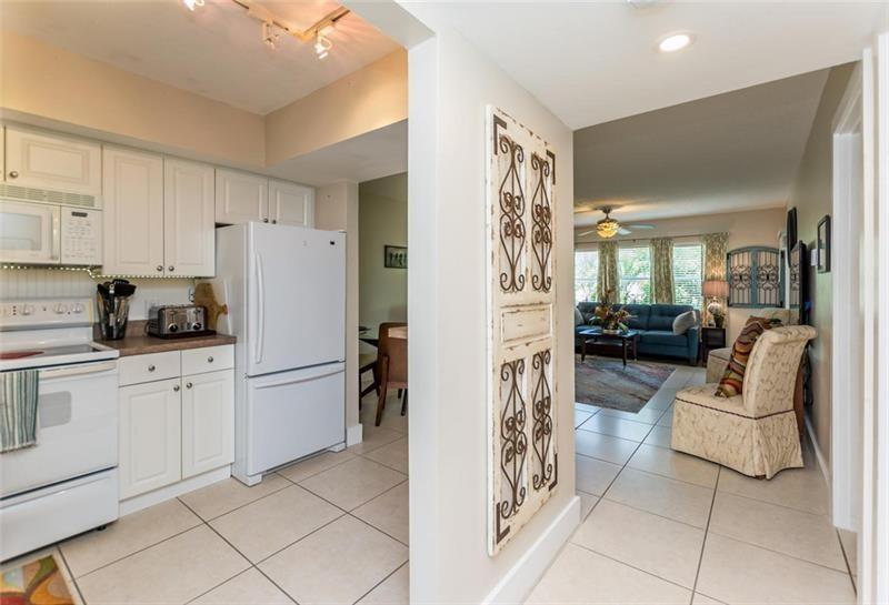 Image 3 of 48 For 1839 Middle River Dr  204