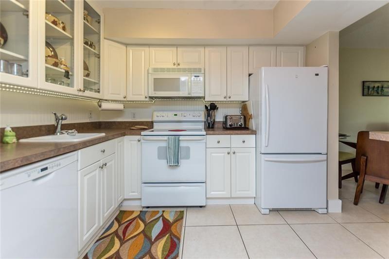 Image 4 of 48 For 1839 Middle River Dr  204