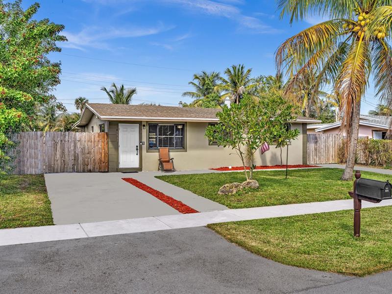 Image 11 of 48 For 5561 6th Ct  