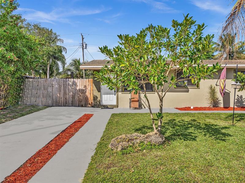 Image 12 of 48 For 5561 6th Ct  