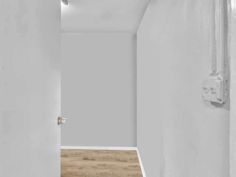 Image 25 of 48 For 5561 6th Ct  