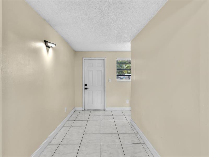 Image 31 of 48 For 5561 6th Ct  
