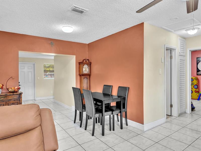 Image 4 of 48 For 5561 6th Ct  