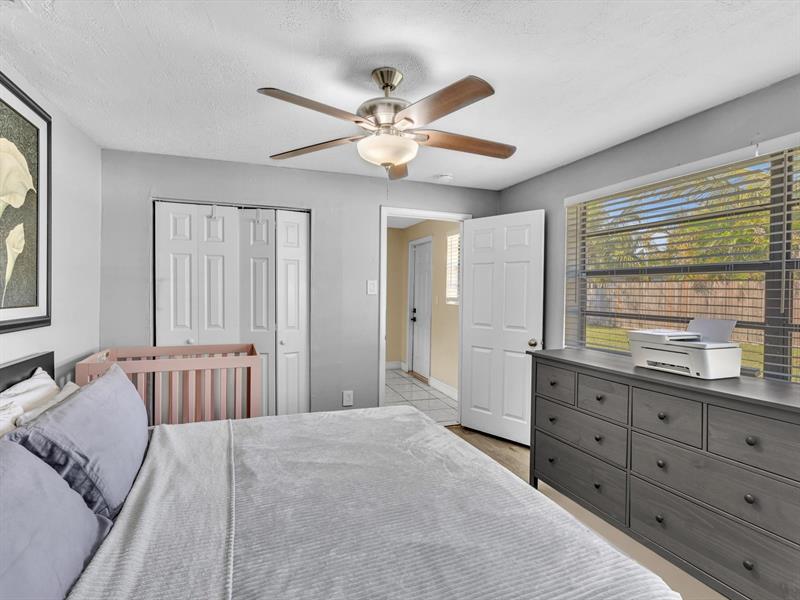 Image 6 of 48 For 5561 6th Ct  