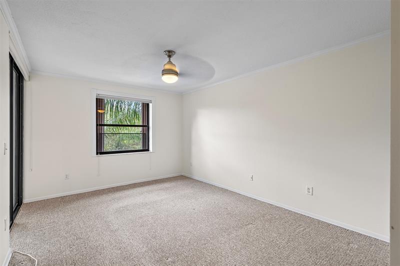 Image 15 of 47 For 4250 30th St  358