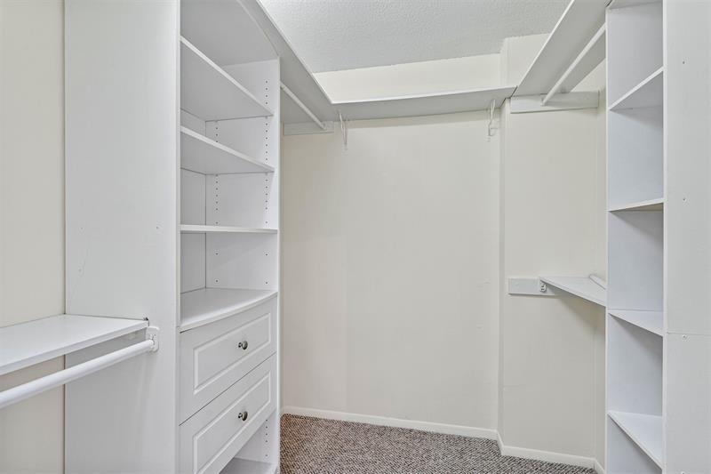 Image 20 of 47 For 4250 30th St  358