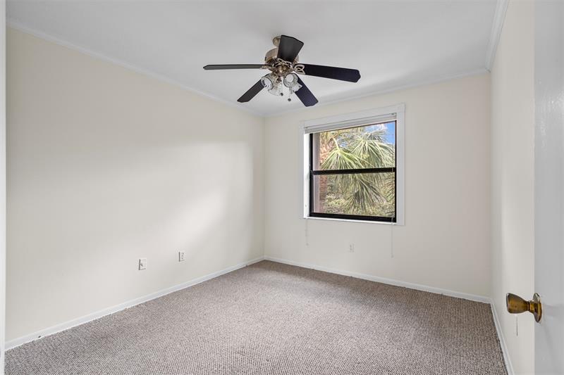 Image 27 of 47 For 4250 30th St  358