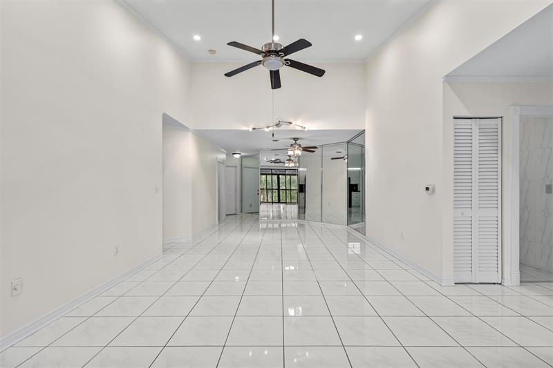 Image 3 of 47 For 4250 30th St  358