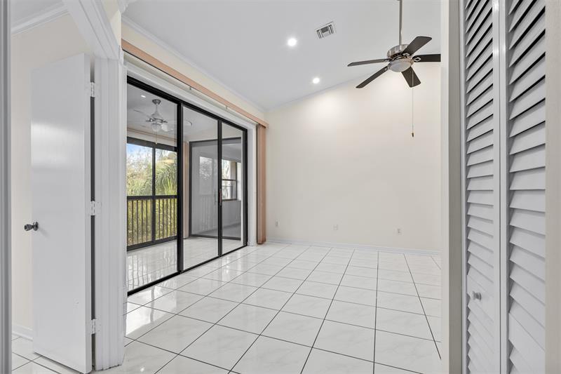 Image 30 of 47 For 4250 30th St  358