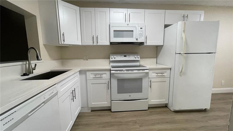 Image 3 of 14 For 1439 94th Way  1439