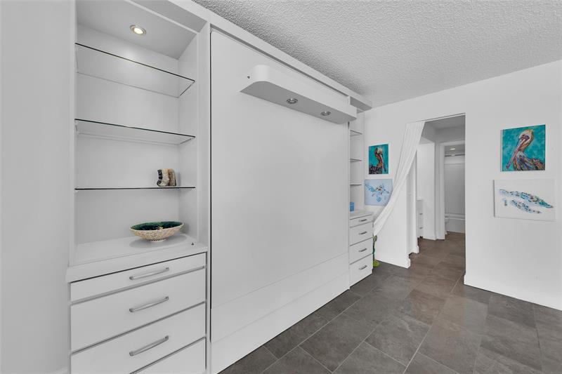 Image 5 of 48 For 3015 Ocean Blvd  9c