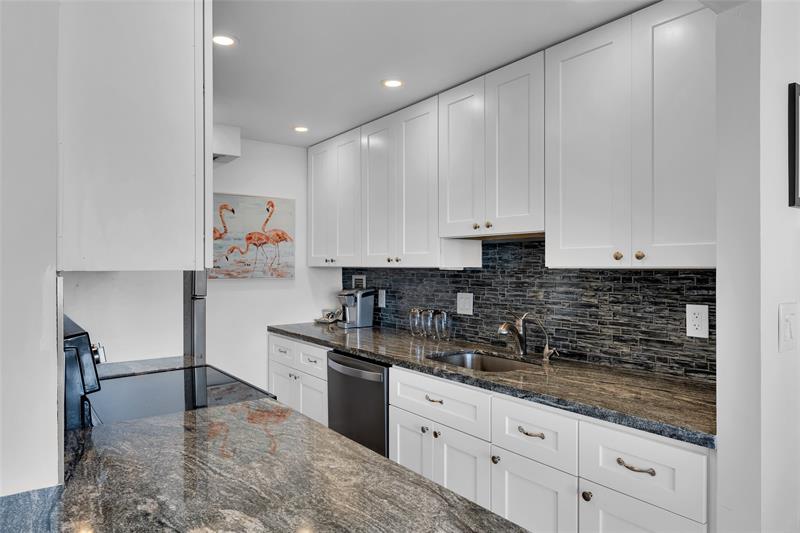 Image 8 of 48 For 3015 Ocean Blvd  9c