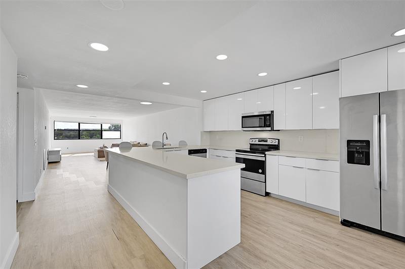 Image 4 of 20 For 2606 104th Avenue  303