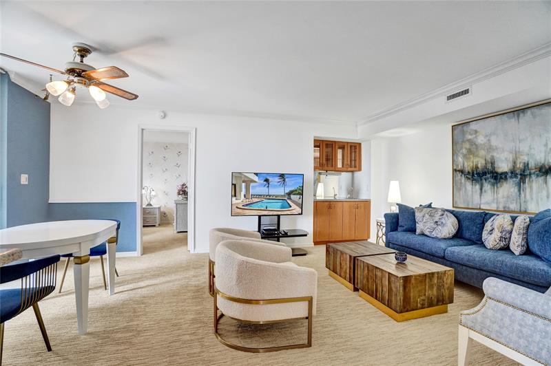 Image 19 of 38 For 812 Ocean Blvd  #205