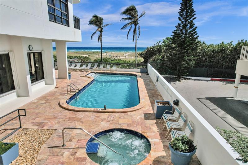 Image 29 of 38 For 812 Ocean Blvd  #205