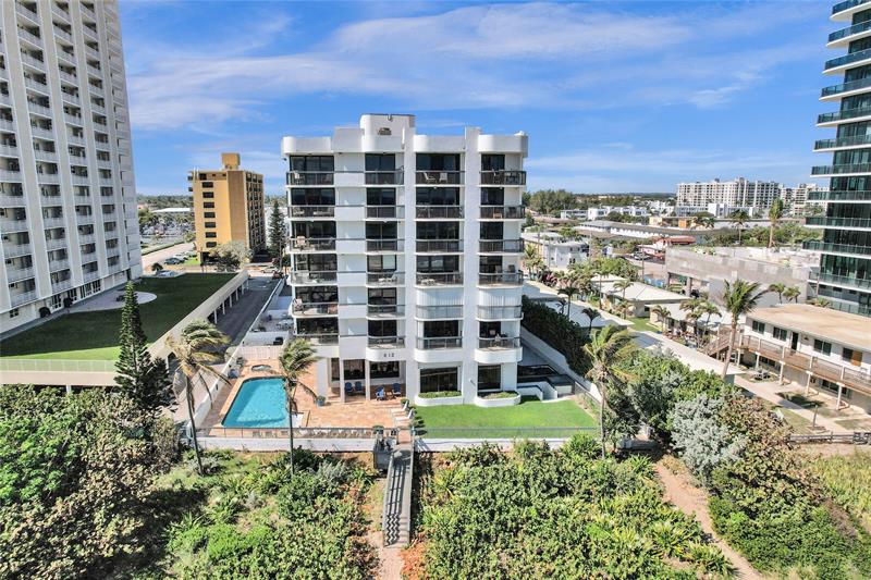 Image 32 of 38 For 812 Ocean Blvd  #205