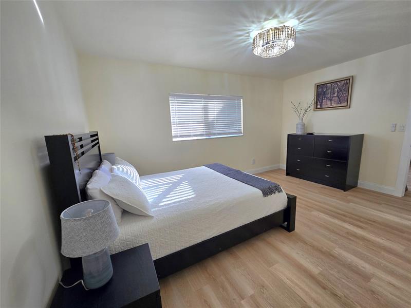 Image 10 of 18 For 7610 1st St  203