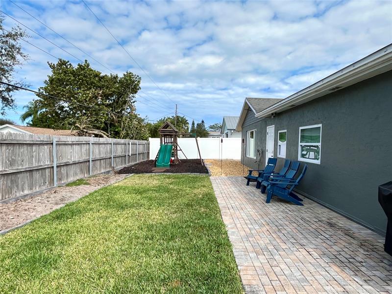 Image 19 of 24 For 7555 Crane Street