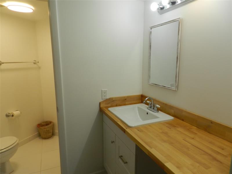 Image 18 of 30 For 10401 Broward Blvd  102