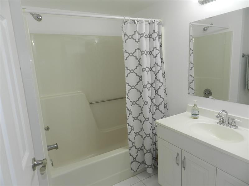 Image 29 of 30 For 10401 Broward Blvd  102
