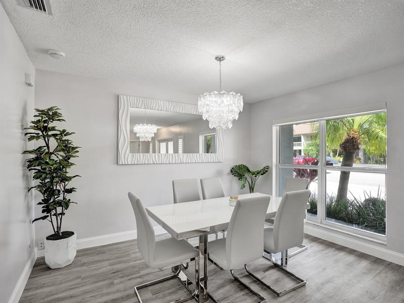 Image 14 of 52 For 2830 60th St