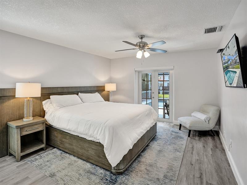 Image 21 of 52 For 2830 60th St