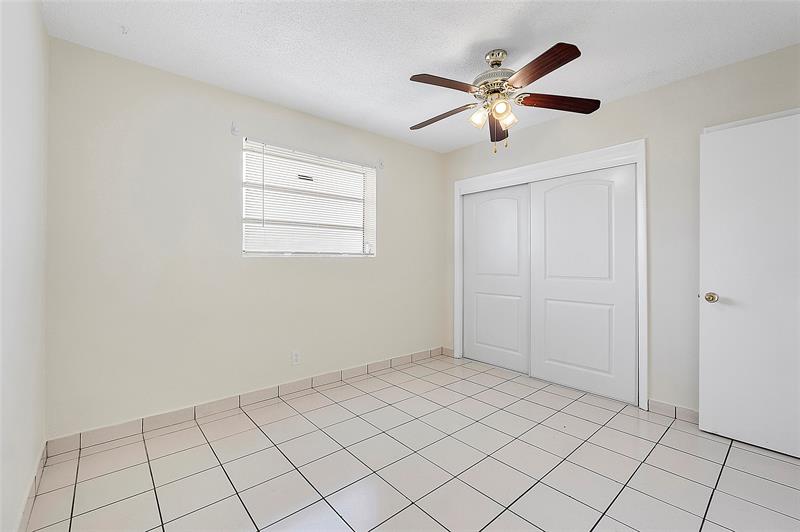 Image 7 of 9 For 2500 18th Ter  2