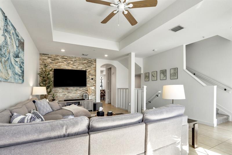 Image 10 of 44 For 2506 Gardens Pkwy