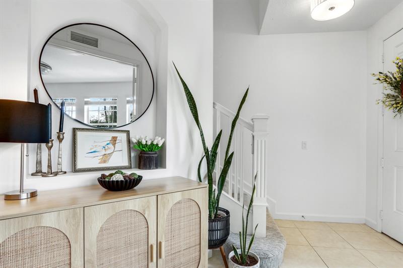 Image 13 of 44 For 2506 Gardens Pkwy