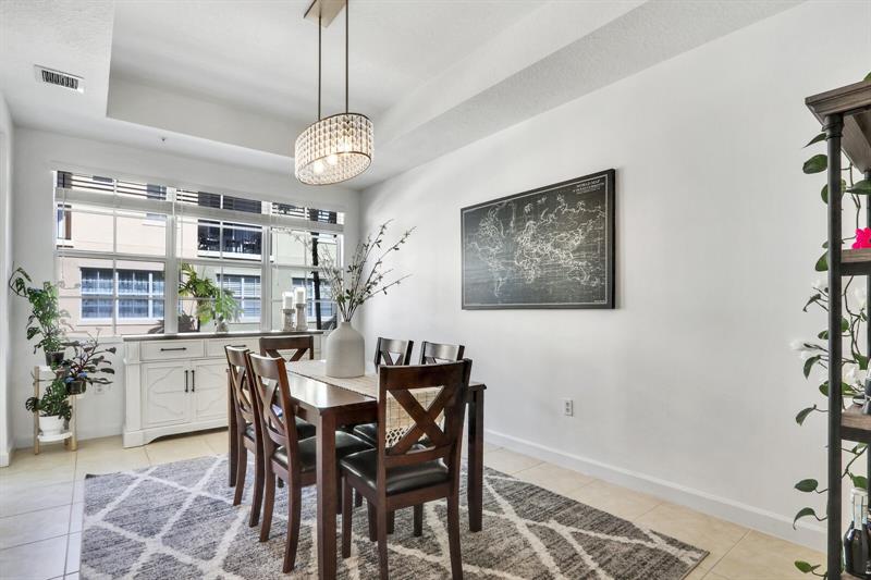Image 19 of 44 For 2506 Gardens Pkwy