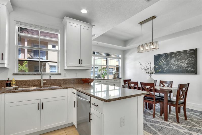 Image 25 of 44 For 2506 Gardens Pkwy