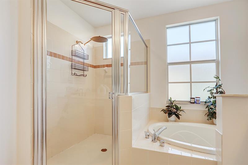 Image 36 of 44 For 2506 Gardens Pkwy