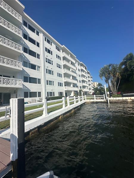 Image 17 of 26 For 3209 Ocean Drive  2l