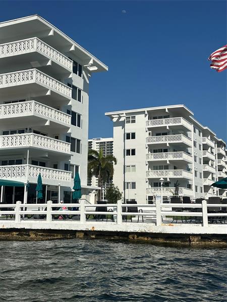 Image 19 of 26 For 3209 Ocean Drive  2l