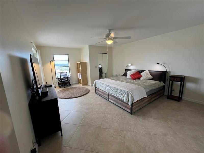 Image 10 of 25 For 7260 Kinghurst Dr  606