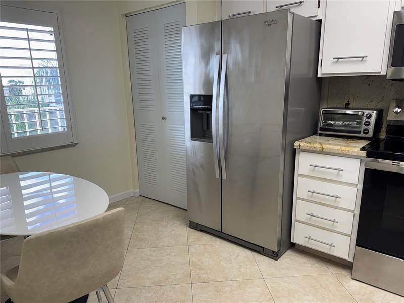 Image 6 of 25 For 7260 Kinghurst Dr  606