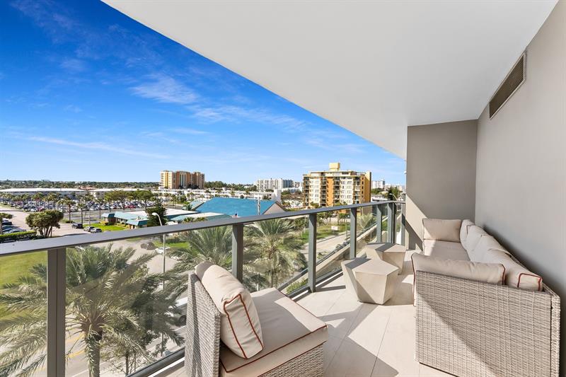 Image 11 of 44 For 730 Ocean Blvd  505
