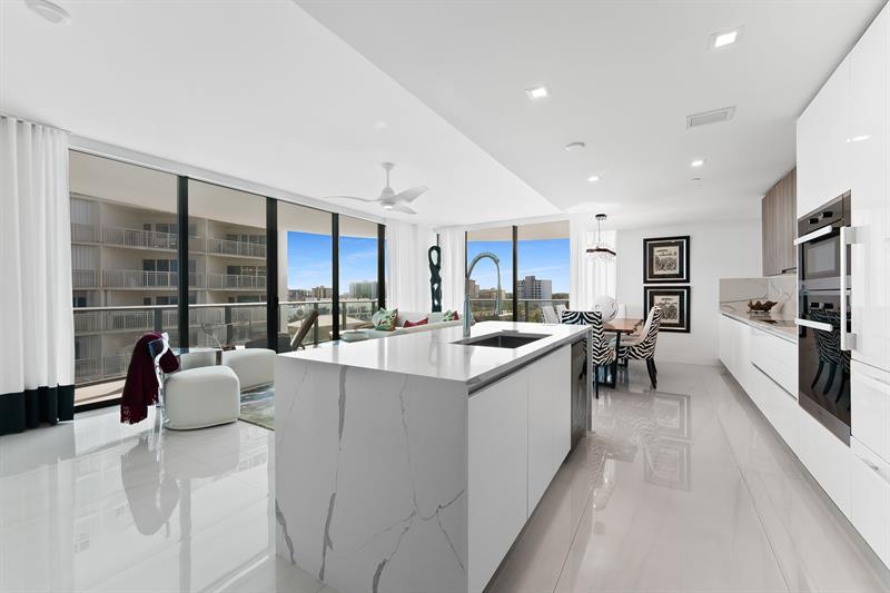 Image 4 of 44 For 730 Ocean Blvd  505